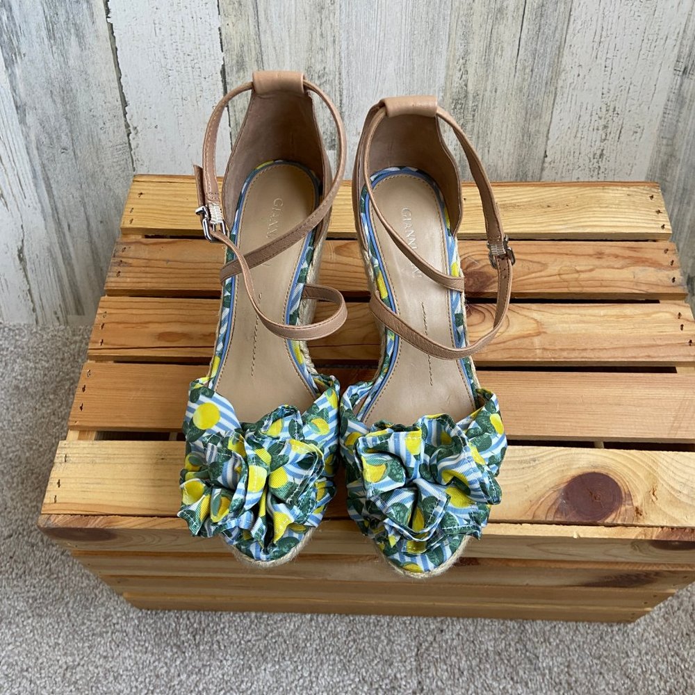 CLEARANCE! Gianni Bini Size 9.5 Sharmae Wedge Espadrille Sandals Lemon Print Pom - Picture 3 of 12